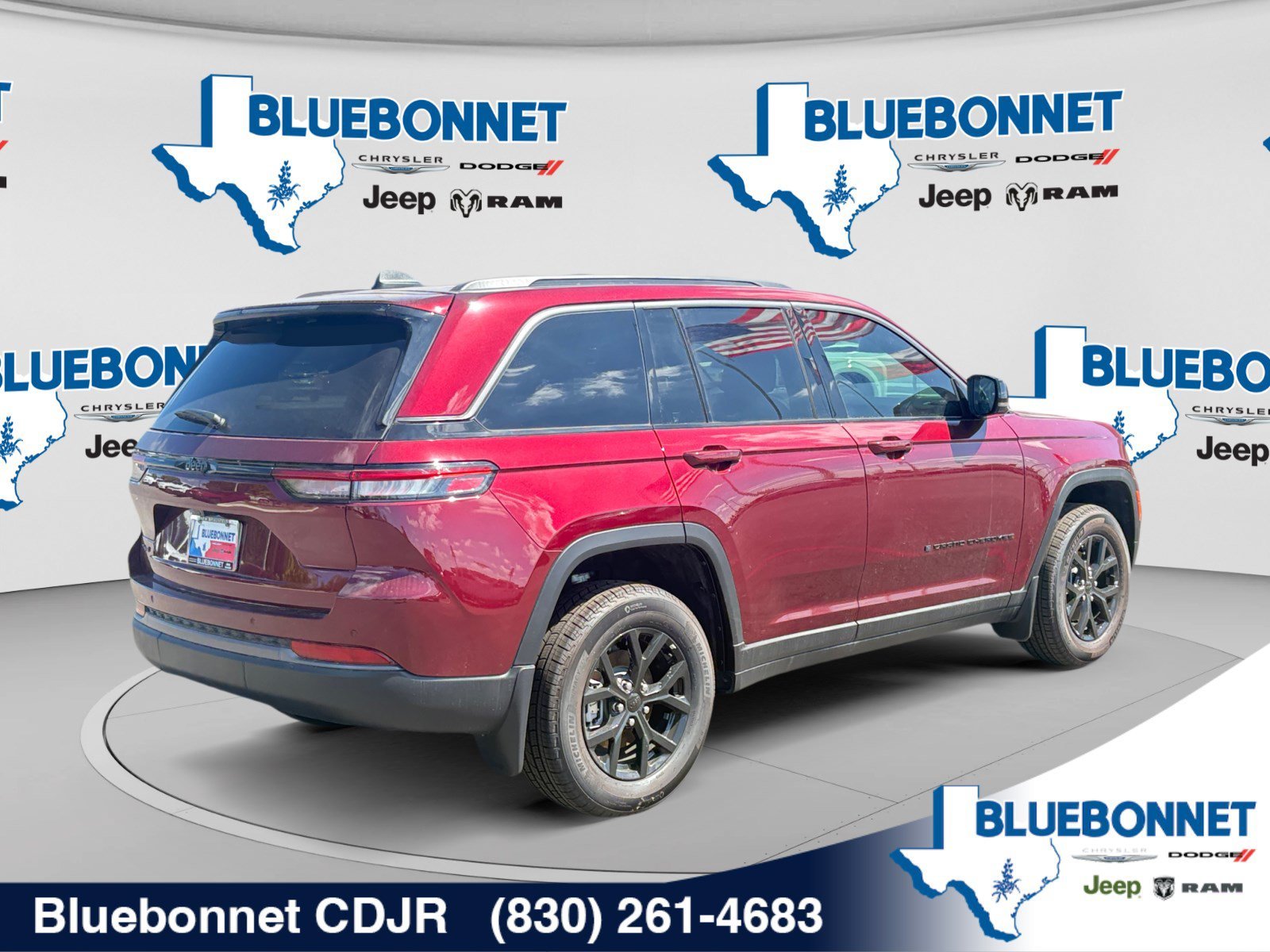 New 2026 Velvet Red Pearl-Coat Exterior Paint Jeep Laredo Altitude image 5