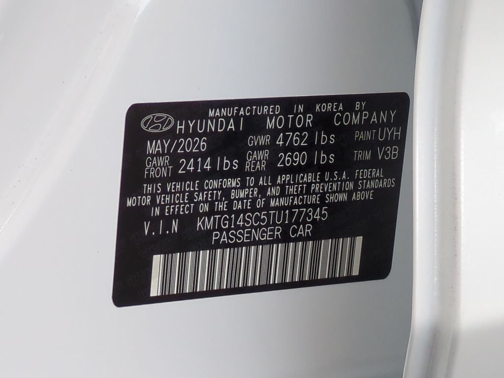 New 2026 White Genesis 2.5T image 23