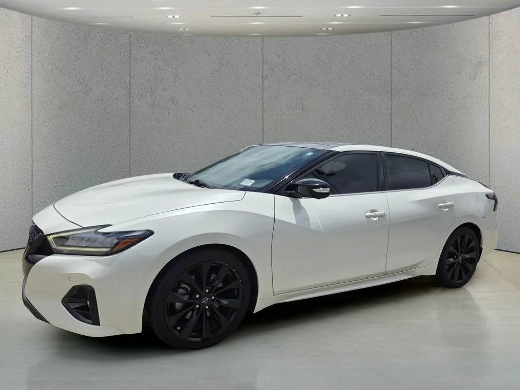 2023 Nissan Maxima SR