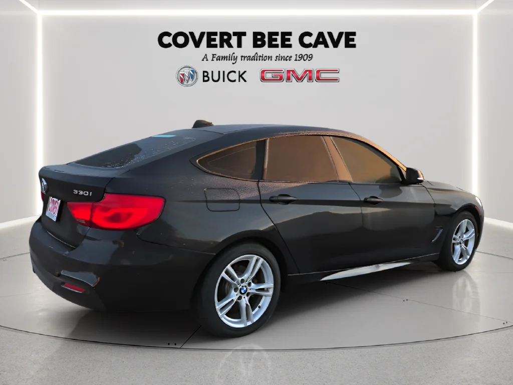 Used 2018 Black BMW 330 Gran Turismo i xDrive image 9