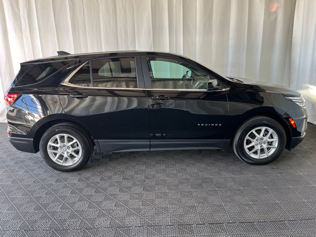 Used 2024 Chevrolet Equinox LT with VIN 3GNAXKEG8RL325424 for sale in Grand Island, NY