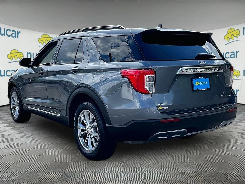 Used 2023 Gray Ford XLT image 4