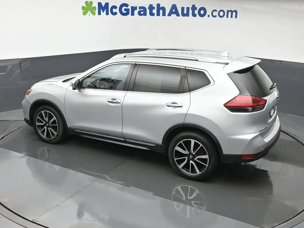 Used 2019 Silver Nissan SL image 22