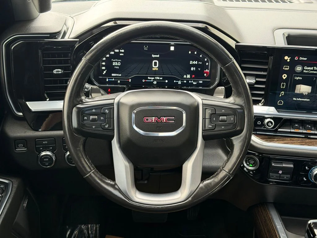 Used 2022 Black GMC Elevation image 17