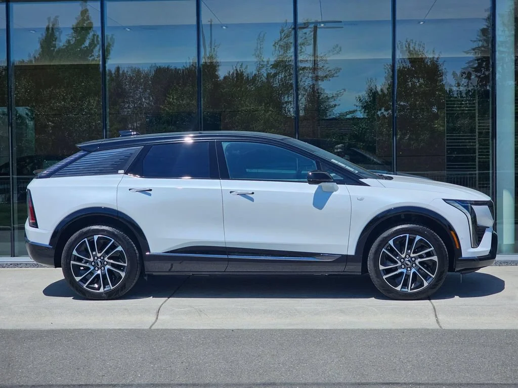 New 2026 Vibrant White Tricoat Cadillac Sport image 6