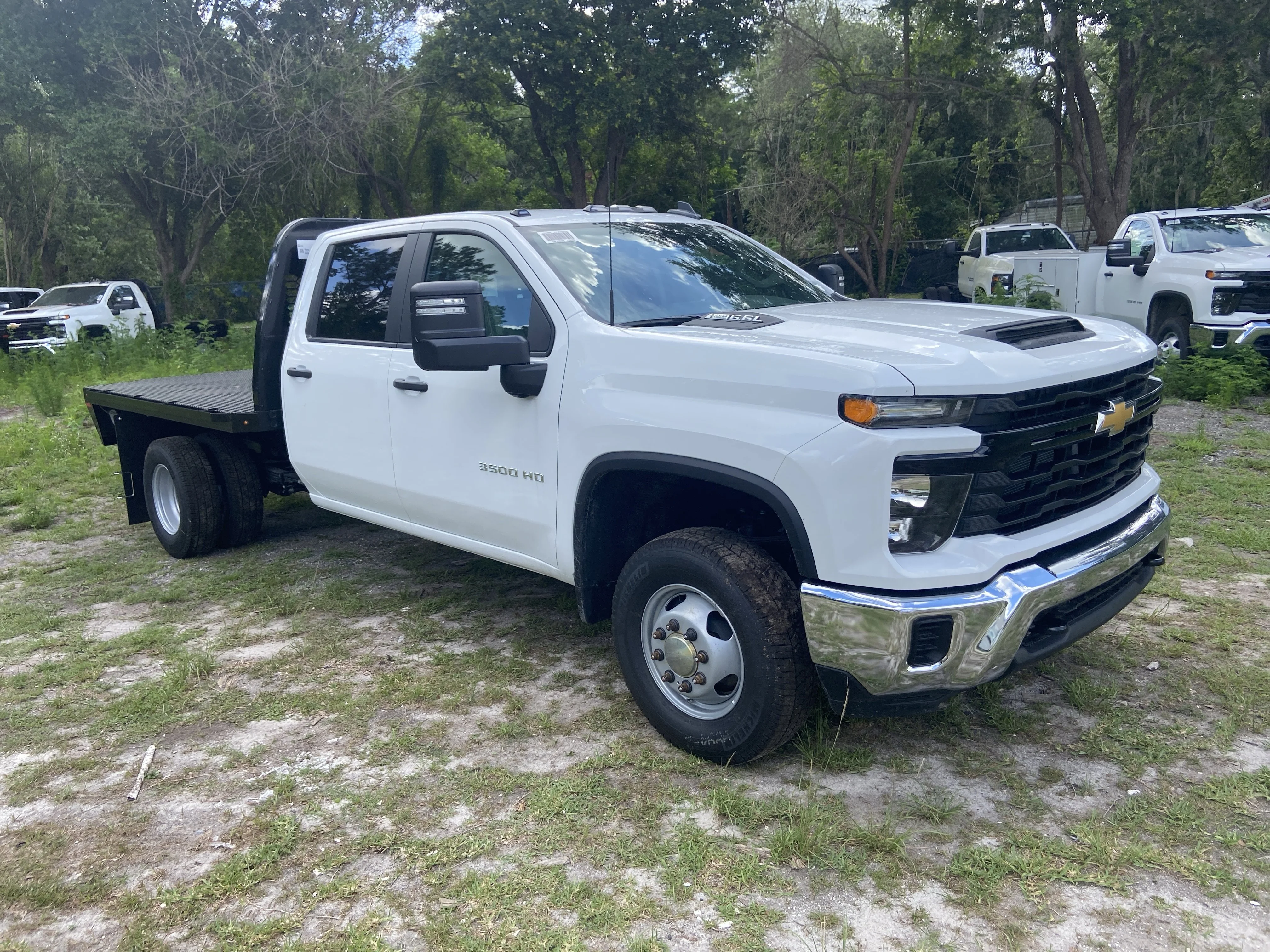 New 2026 Summit White Chevrolet Work Truck image 8