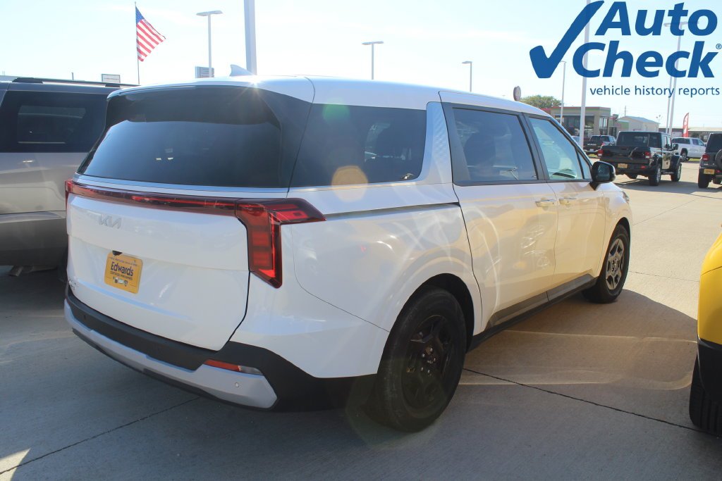 Used 2025 White Kia LXS image 2