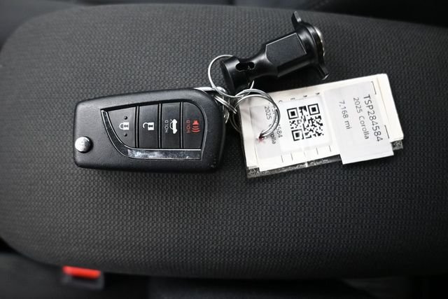 Used 2025 Midnight Black Metallic Toyota LE image 9