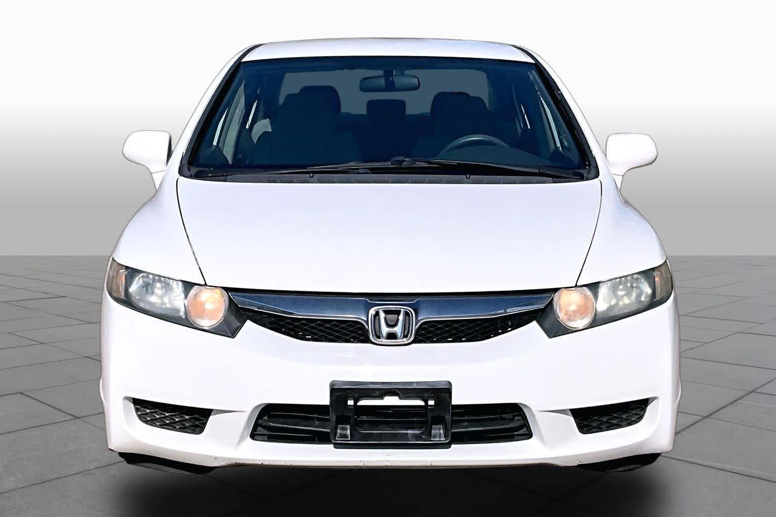 Used 2011 Taffeta White Honda LX image 3