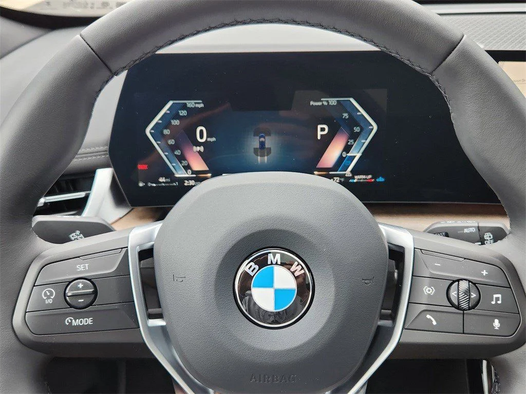 2025 BMW X1 28i - Photo 12