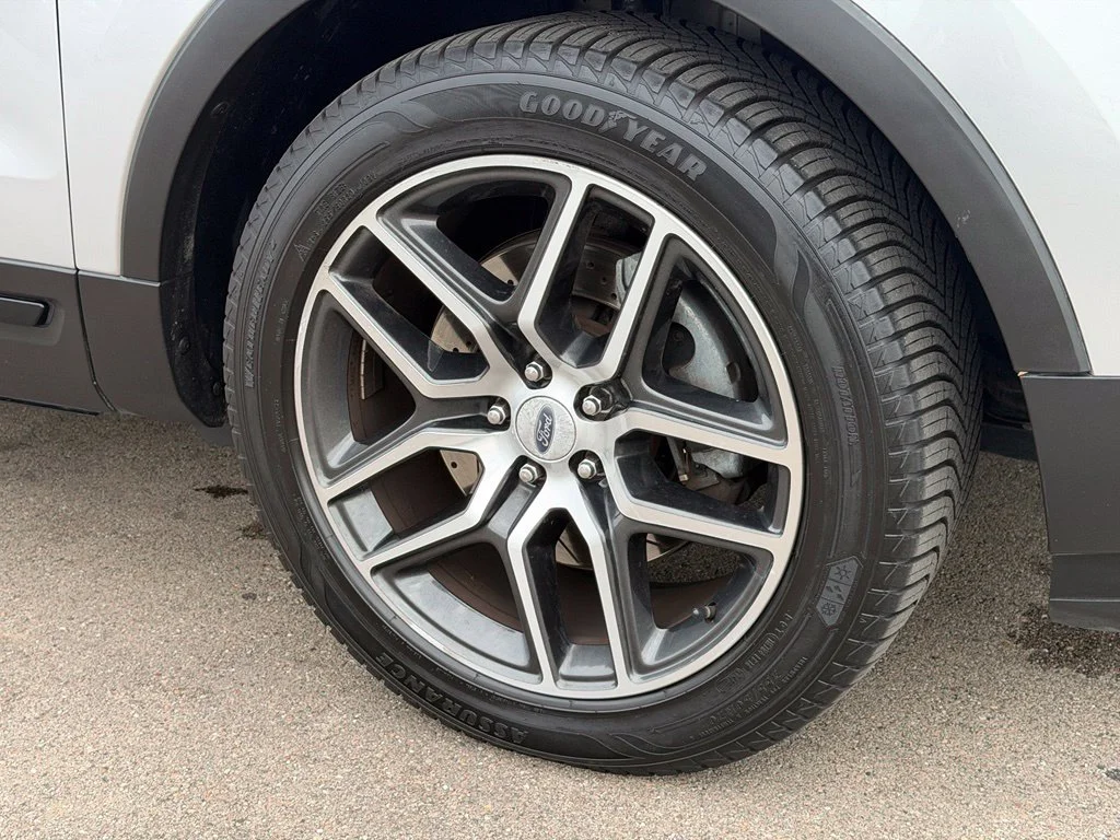 Used 2019 Silver Ford Sport image 30