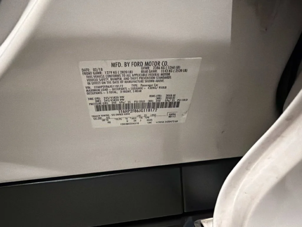 Used 2018 White Ford Limited image 31