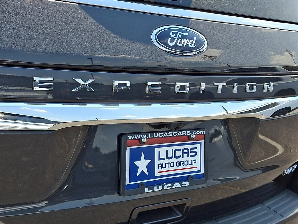 Used 2024  Ford Limited image 32