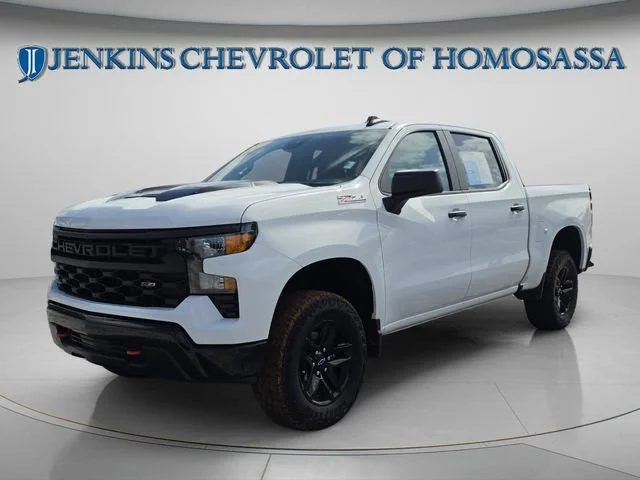 Used 2024 Summit White Chevrolet Custom Trail Boss image 11