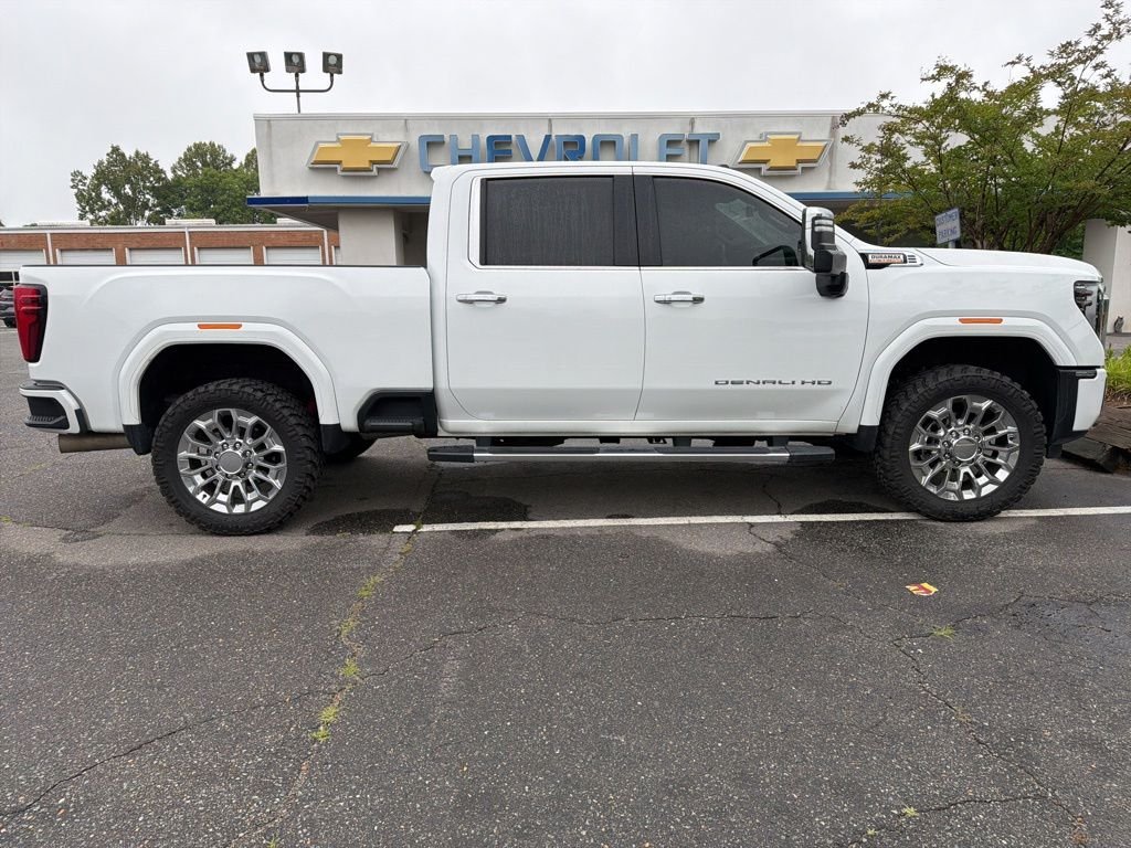 2024 GMC Sierra 4WD Crew Cab Standard Box Denali's photo