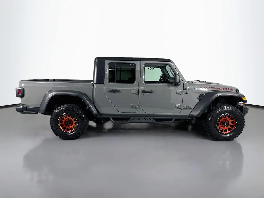 Used 2023 Gray Clearcoat Jeep Rubicon image 8