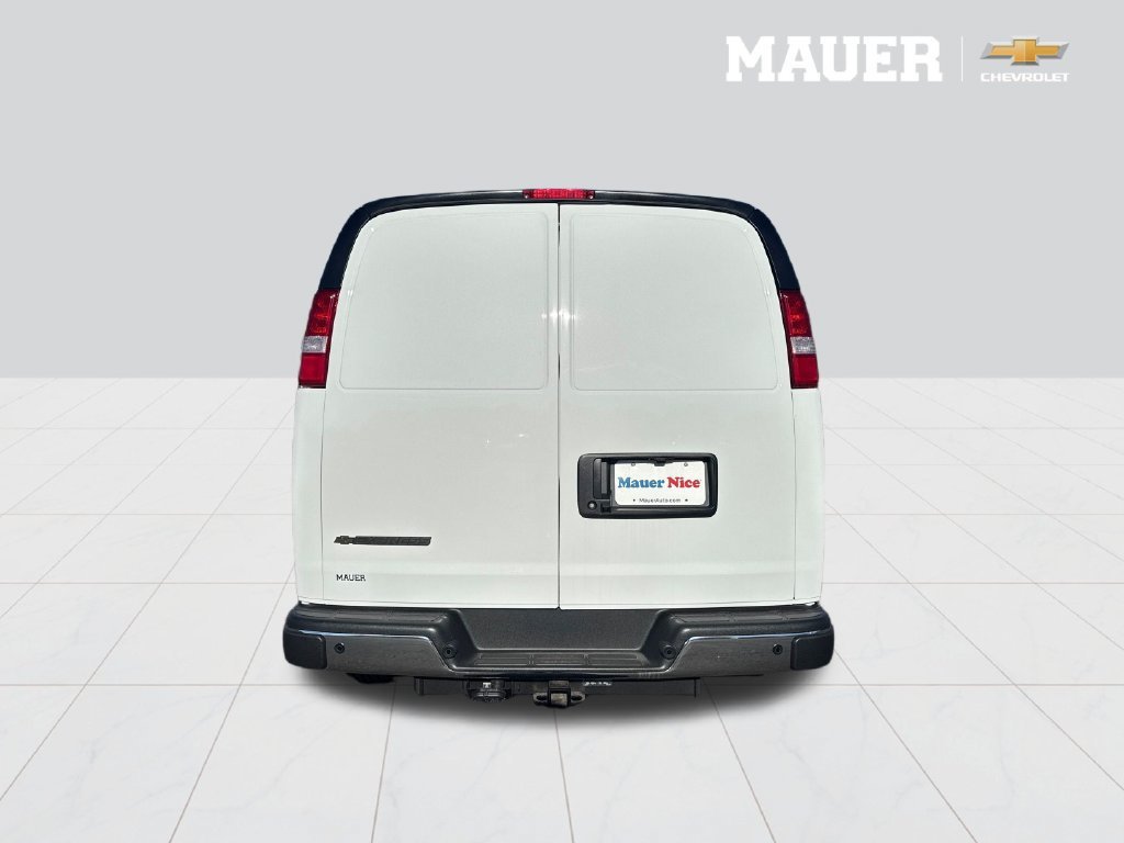 2026 Chevrolet Express Cargo Work Van - Photo 6