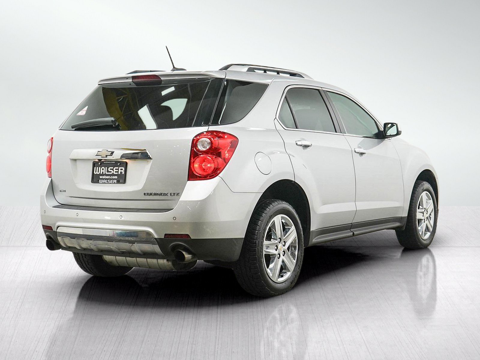 Used 2015 Silver Ice Metallic Chevrolet Ltz image 5
