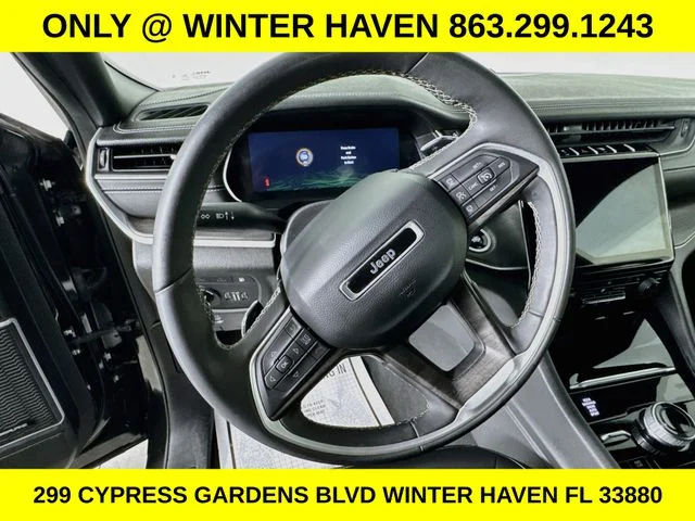Used 2024  Jeep 4xe image 11
