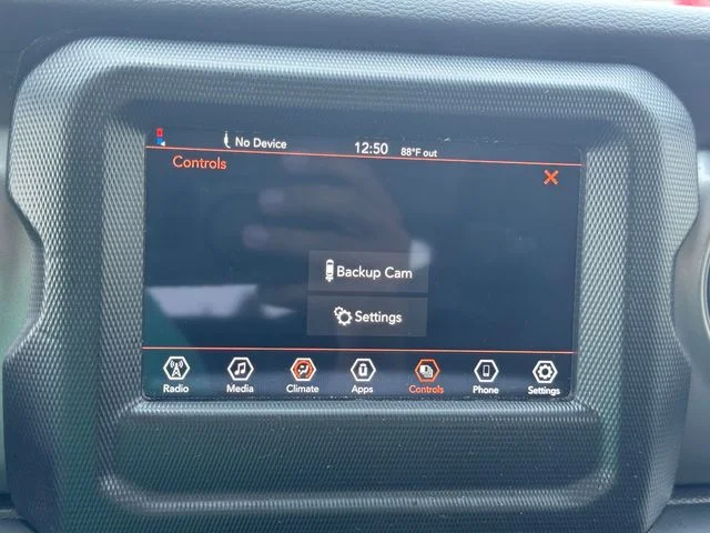 Certified Used 2022  Jeep Sport image 27