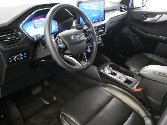 Used 2023 Vapor Blue Ford Platinum image 10