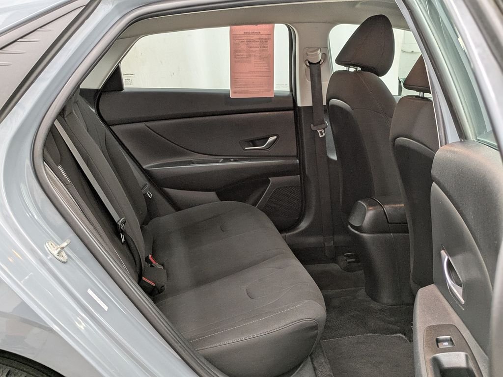 Used 2023 Gray Hyundai SEL image 21