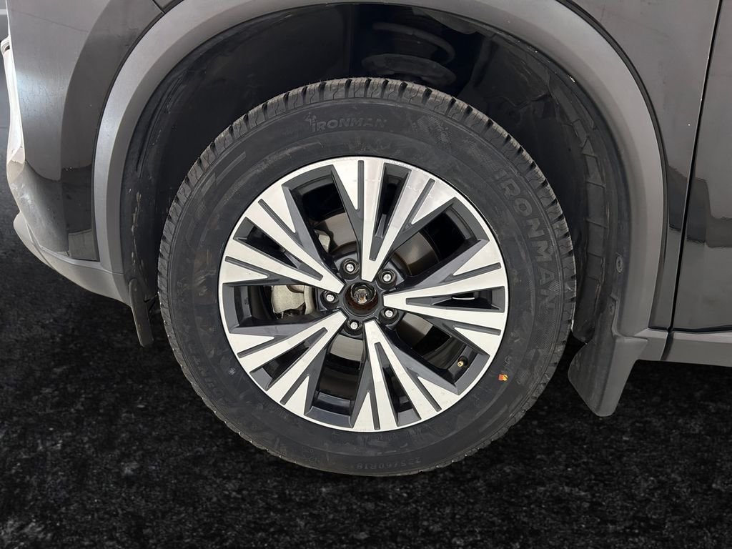 Used 2023 Black Nissan SV image 27