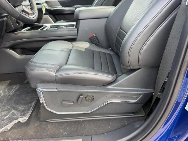 New 2026 Argon Blue Metallic Ford F-250® Platinum® image 43