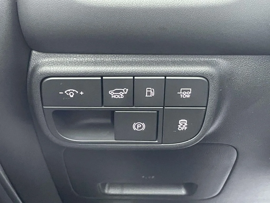 New 2026 Silver Hyundai SEL Premium image 19