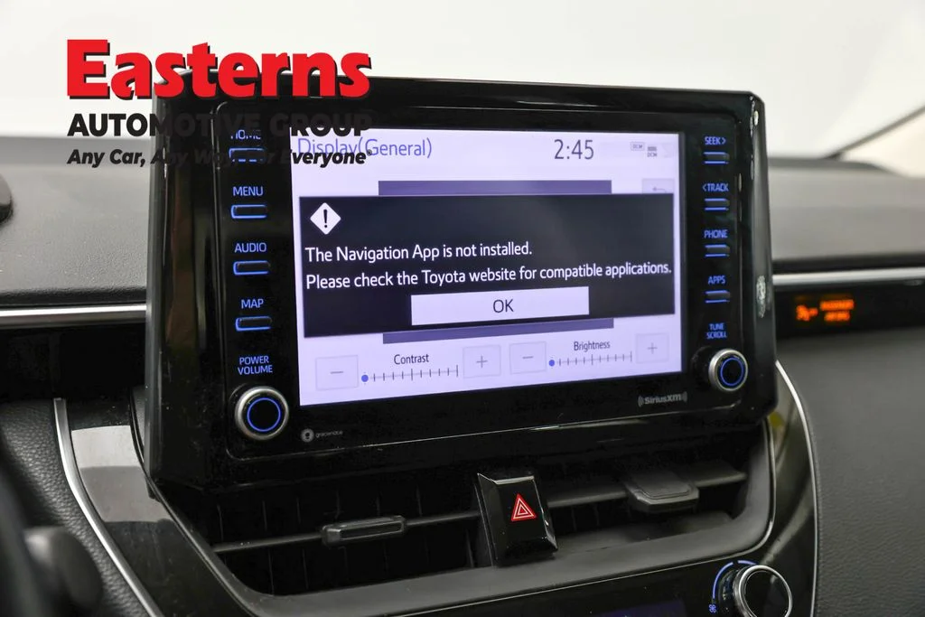 Used 2022 Silver Toyota LE image 18