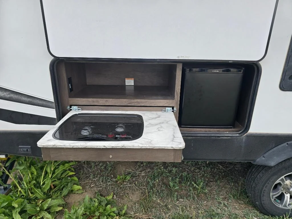 Used 2021 White Coleman  image 14