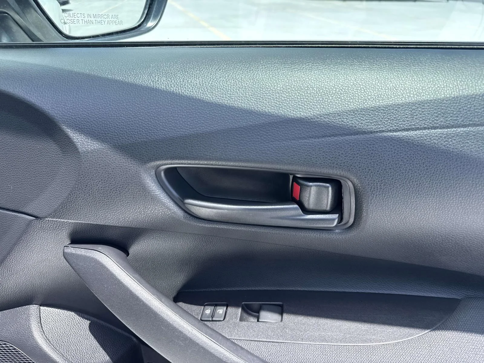 Used 2025 Wind Chill Pearl Toyota LE image 12