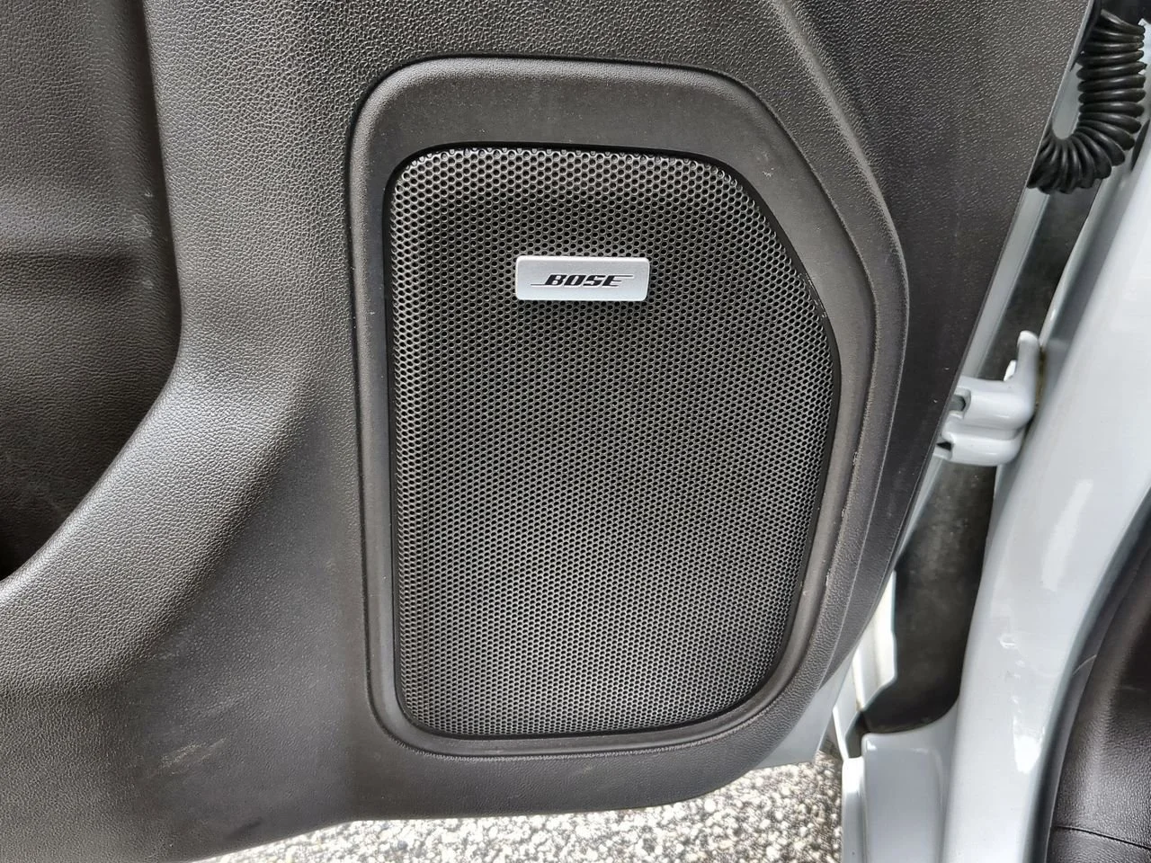 Used 2022 Summit White GMC Denali image 25