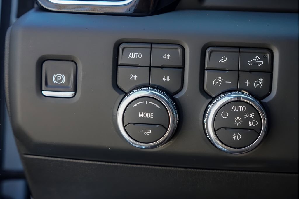 2026 GMC Sierra 3500HD Denali Ultimate - Photo 15