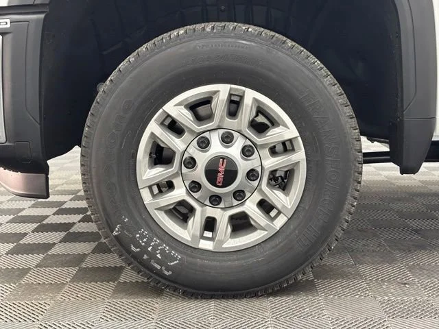 New 2026 Summit White GMC Pro image 12