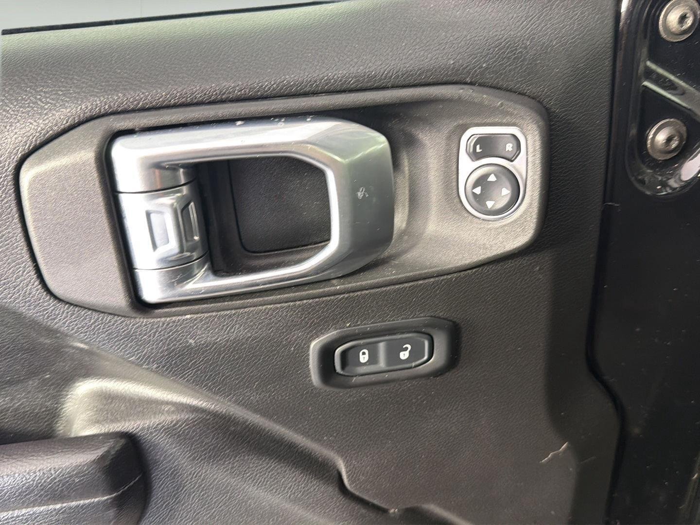 Used 2021 Black Clearcoat Jeep Unlimited Rubicon image 9