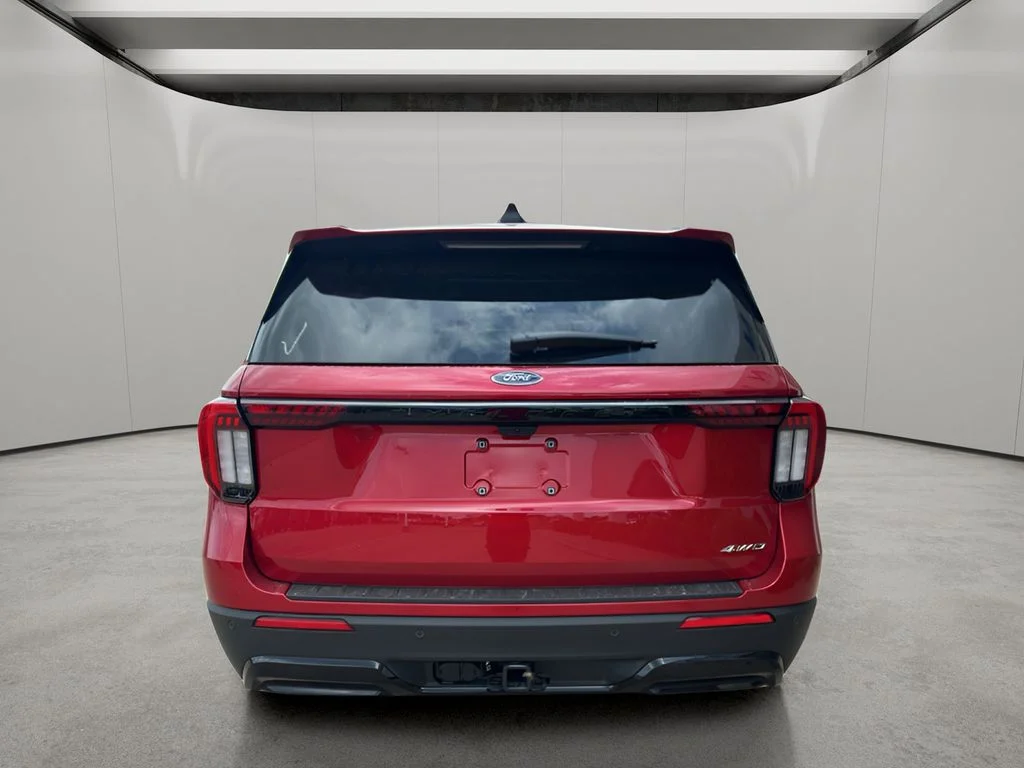 New 2026 Rapid Red Metallic Tinted Clearcoat Ford ST-Line image 4