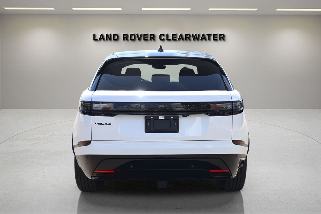 New 2026 Fuji White Land Rover Dynamic SE image 4