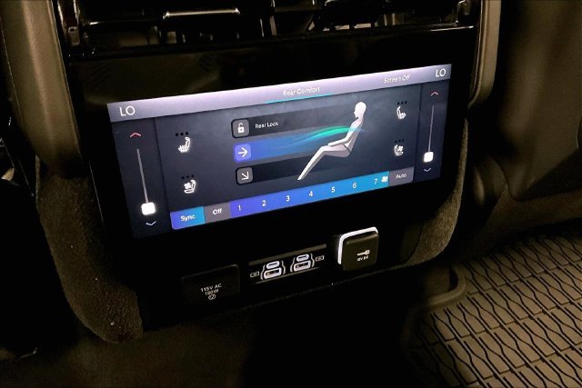 Used 2024 Diamond Black Crystal Pearlcoat Jeep Series II image 33