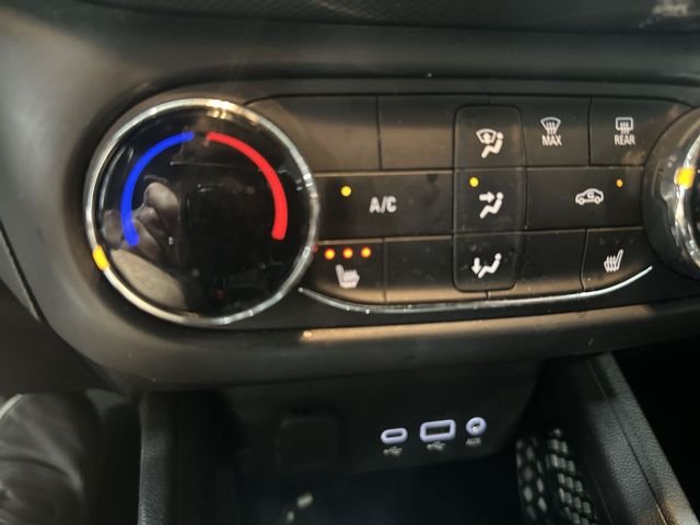 Used 2022 Summit White Chevrolet RS image 34