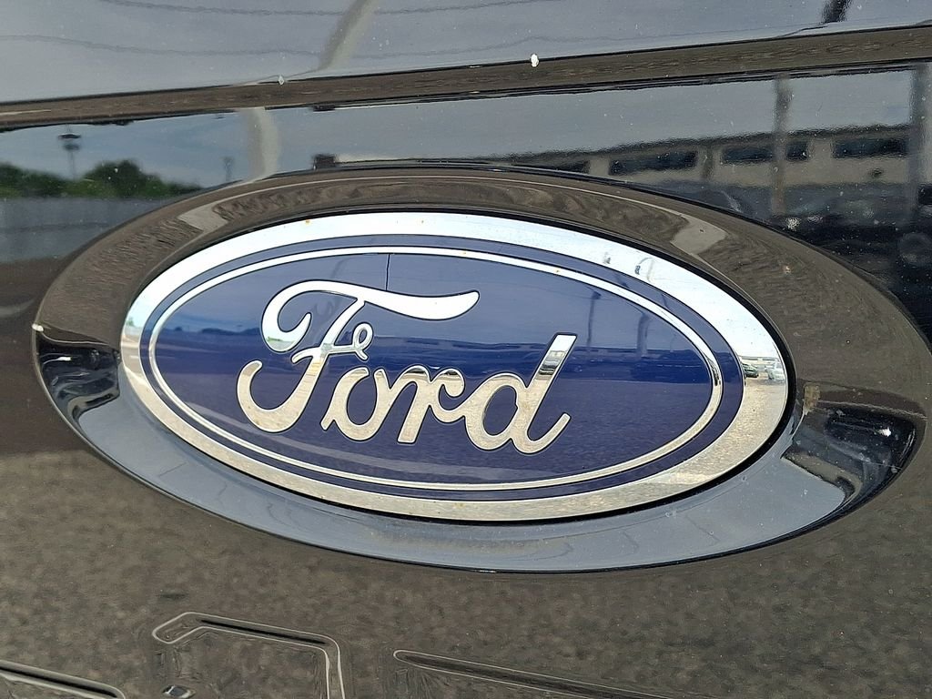Used 2023 Black Metallic Ford XL image 30