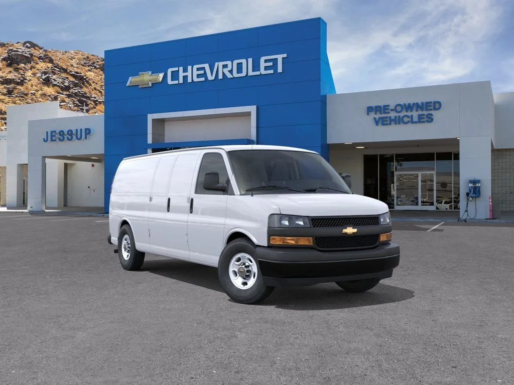 2026 Chevrolet Express 2500 Extended Work Van HD's photo