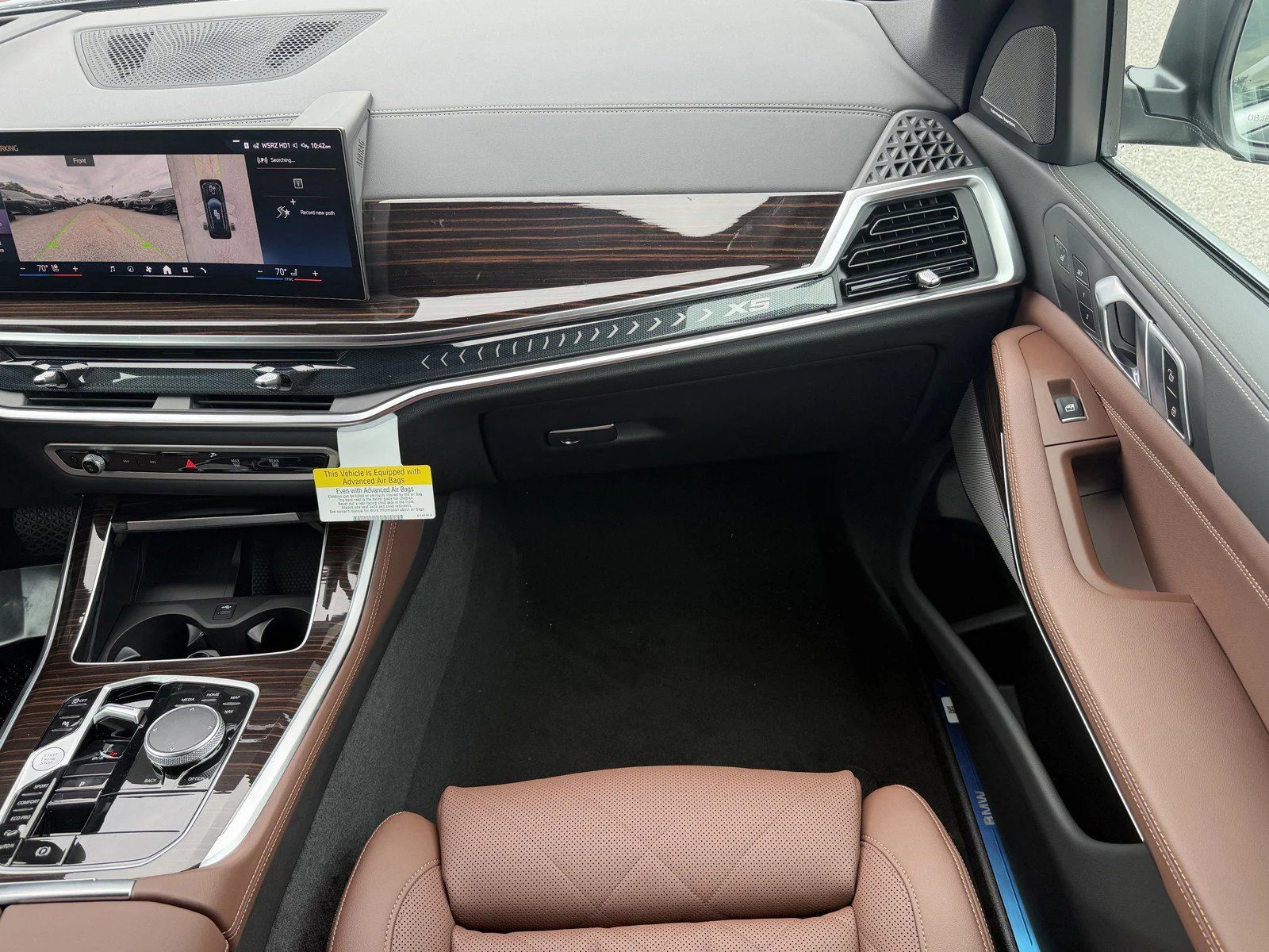 New 2026 Black Sapphire Metallic BMW xDrive40i image 17