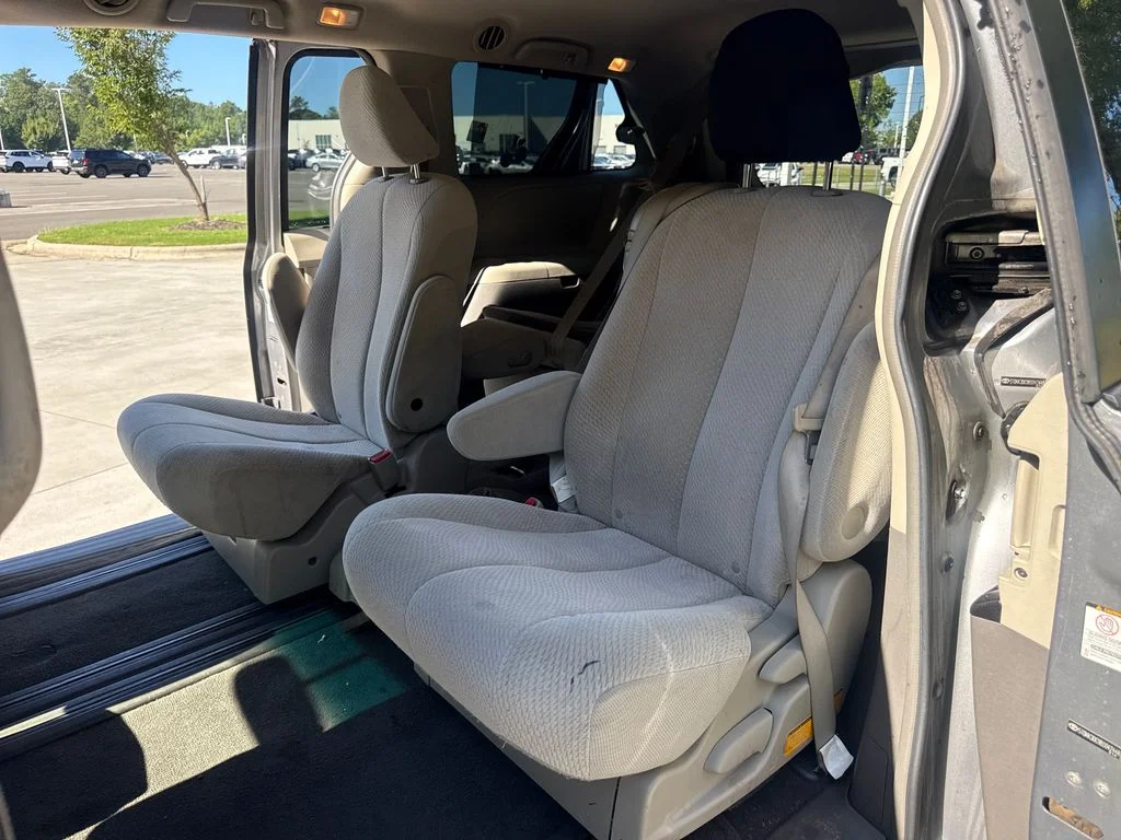 Used 2011 Silver Sky Metallic Toyota LE image 31
