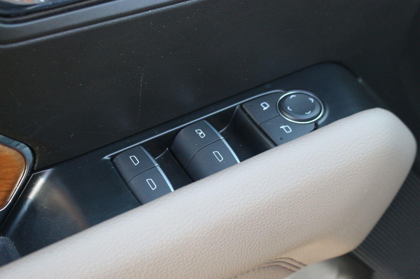 Used 2024 Onyx Black GMC Denali image 14