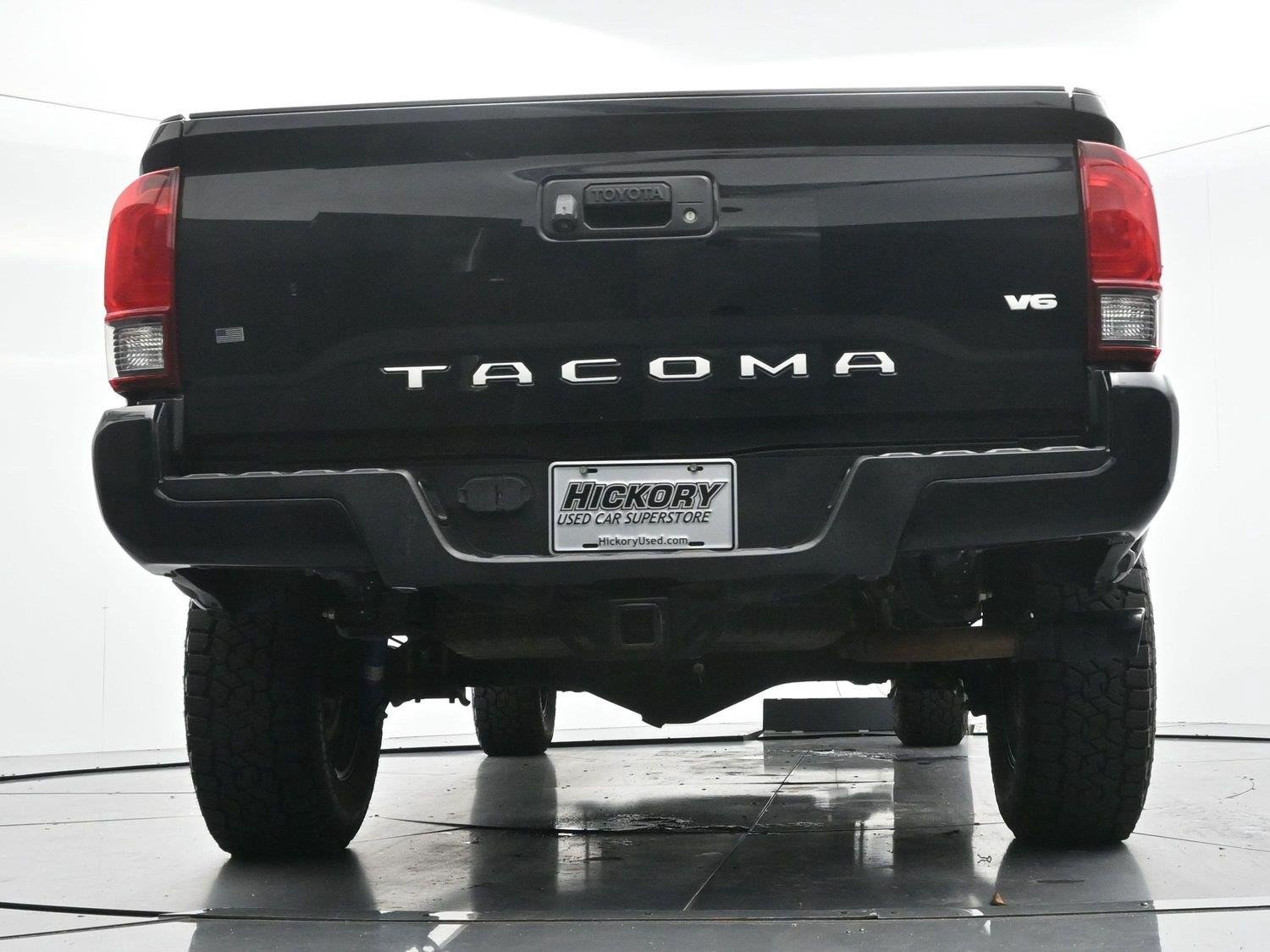Used 2019 Midnight Black Metallic Toyota SR5 image 42
