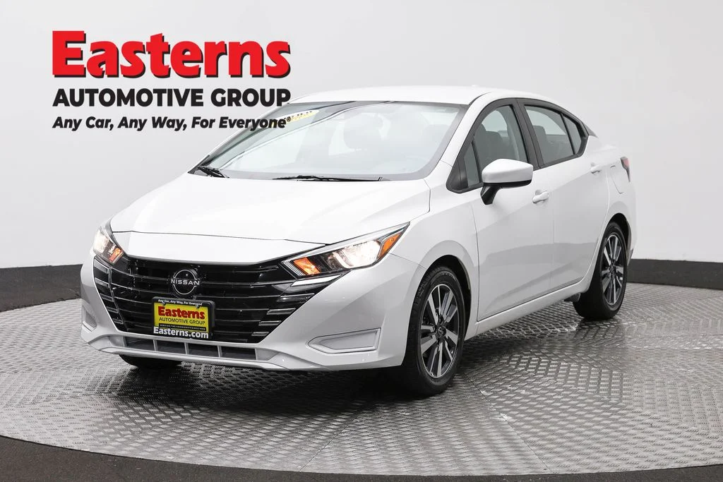 Used 2023 White Nissan 1.6 SV image 1