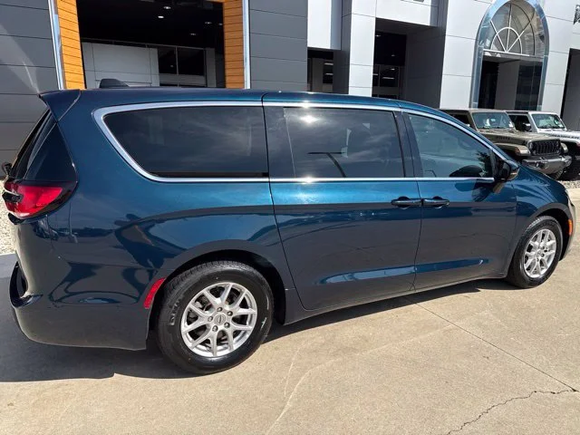 Certified Used 2025 Blue Chrysler Select image 3