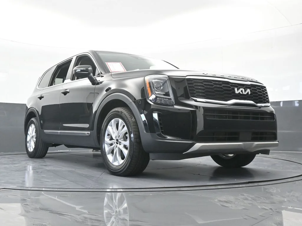 Used 2022 Ebony Black Kia LX image 66