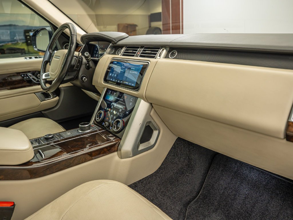 Used 2020 Black Land Rover HSE image 36